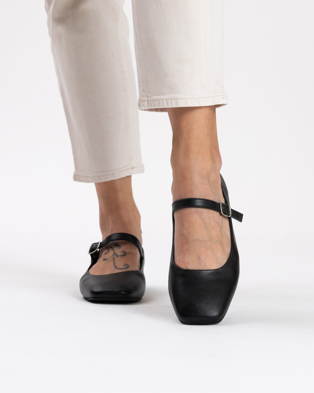 Mary Jane black leather ballerinas